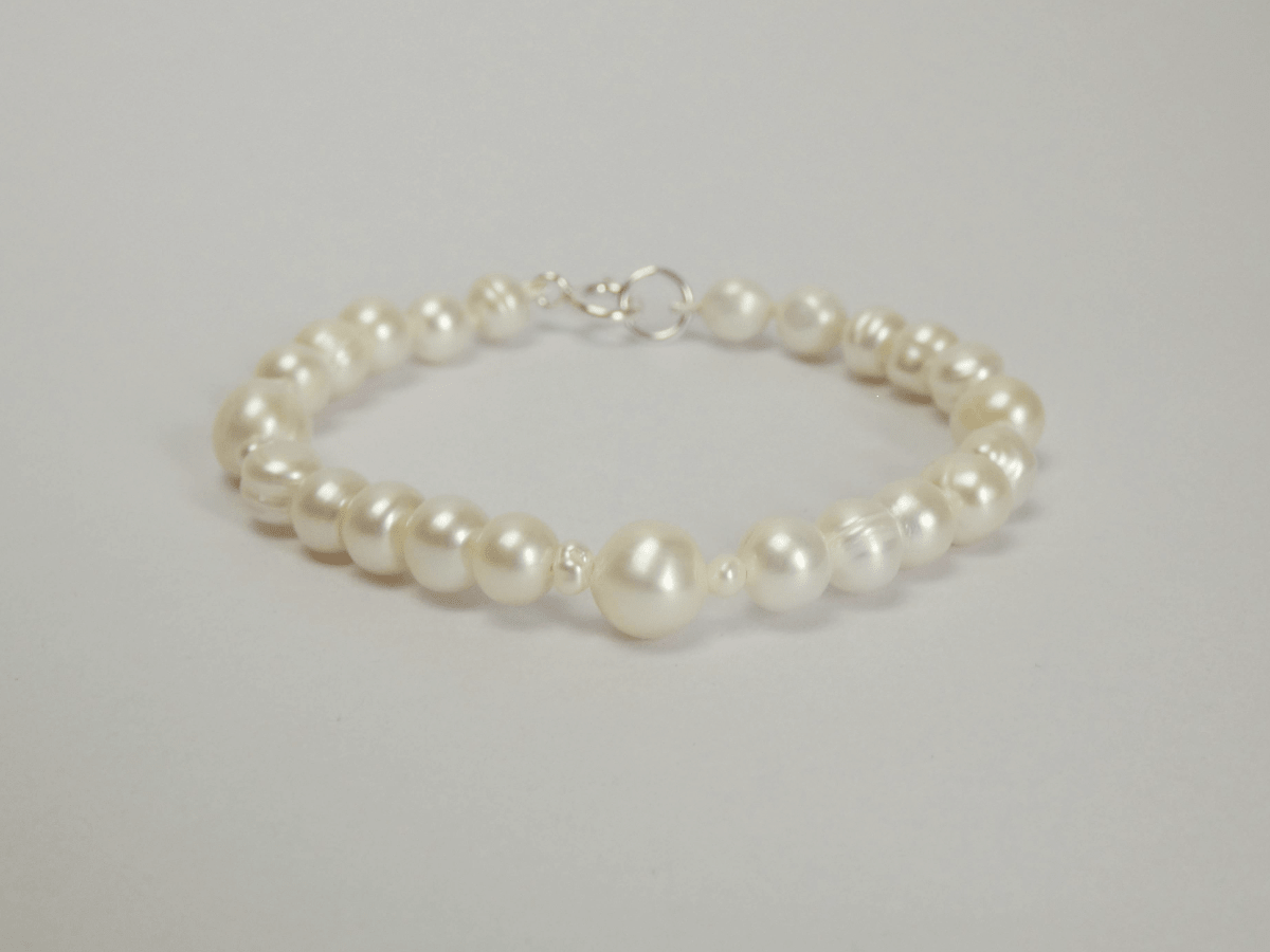 Assorted Freshwater Pearl Bracelet & Silver Clasp - Image 2